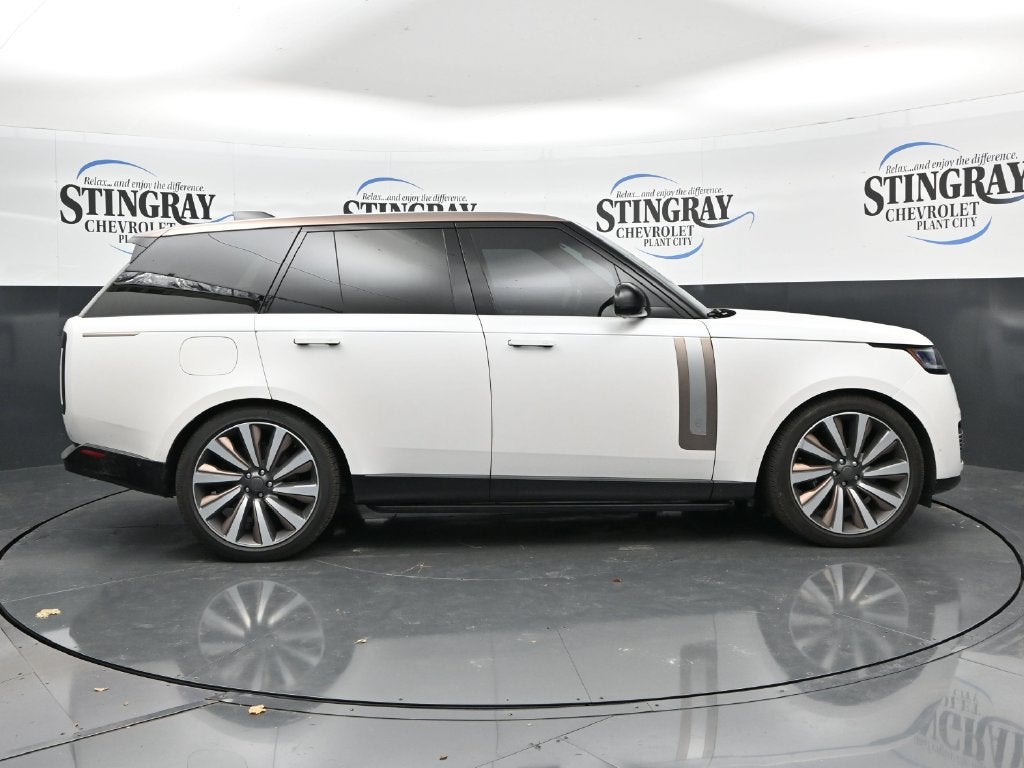 2026 Land Rover Range Rover SV
