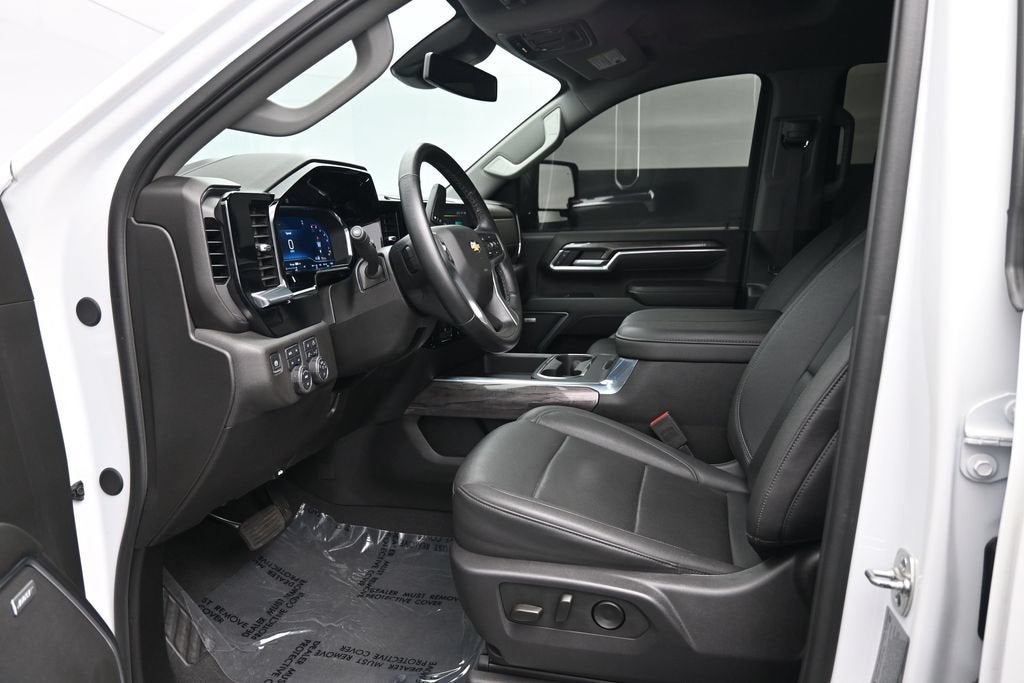 2025 Chevrolet Silverado 3500 HD LTZ DRW